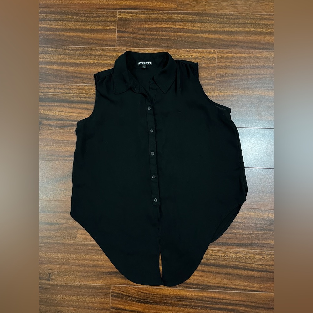 Express women’s XS blouse, sleeveless button down, black